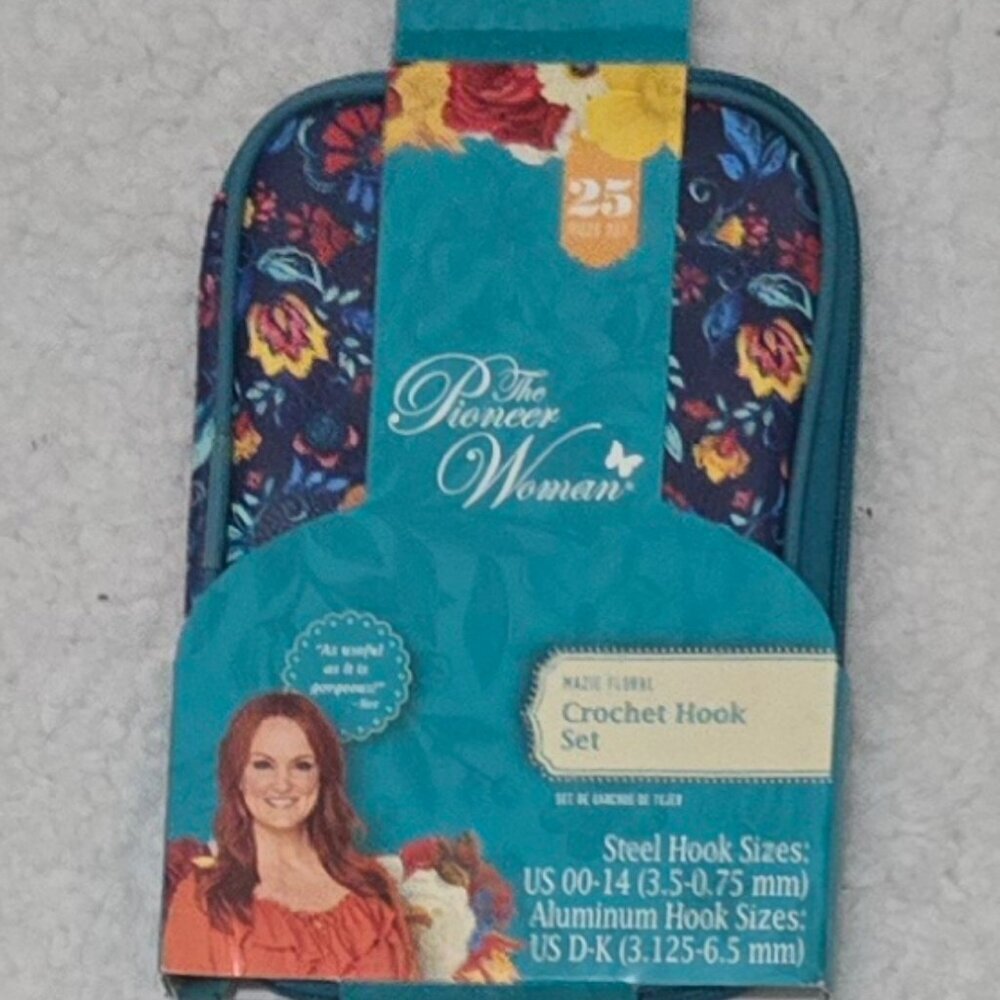 The Pioneer Woman 24 Piece Steel Aluminum Crochet Hook Set With Carrying Case
